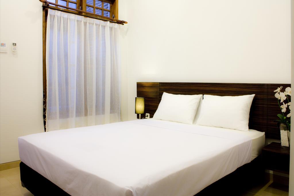 Grand Marto Hotel Yogyakarta Room photo