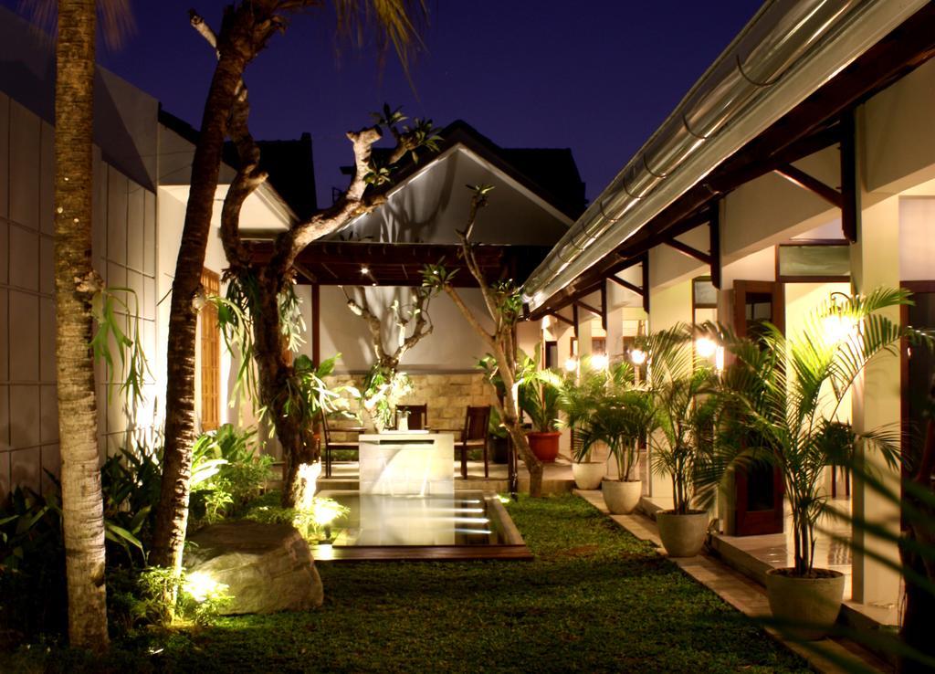 Grand Marto Hotel Yogyakarta Exterior photo